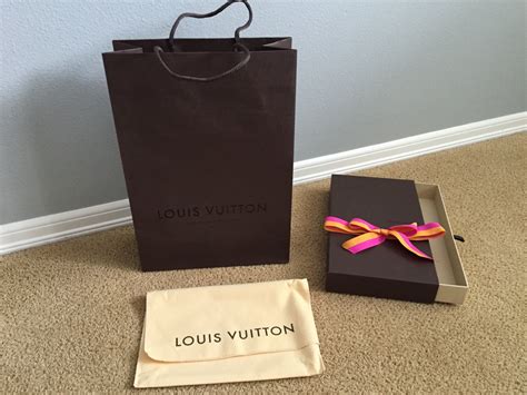 louis vuitton gift sets.